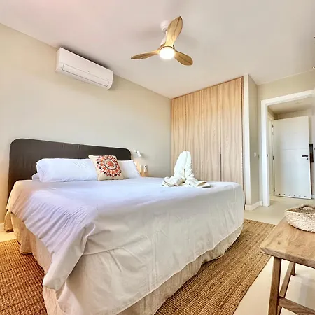 Paradise Ocean And Volcano View *