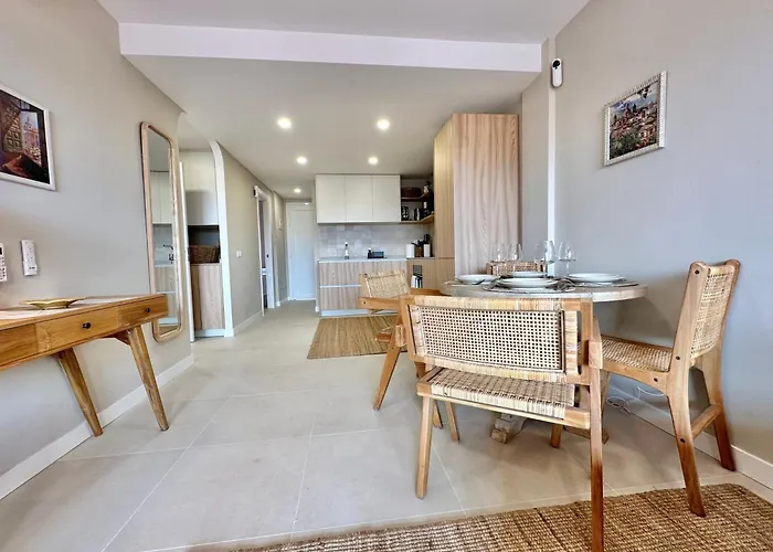 Paradise Ocean And Volcano View *