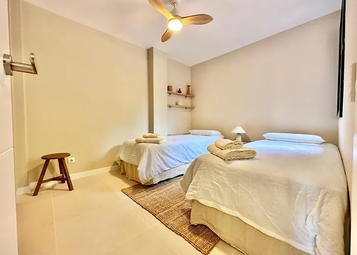 Paradise Ocean And Volcano View